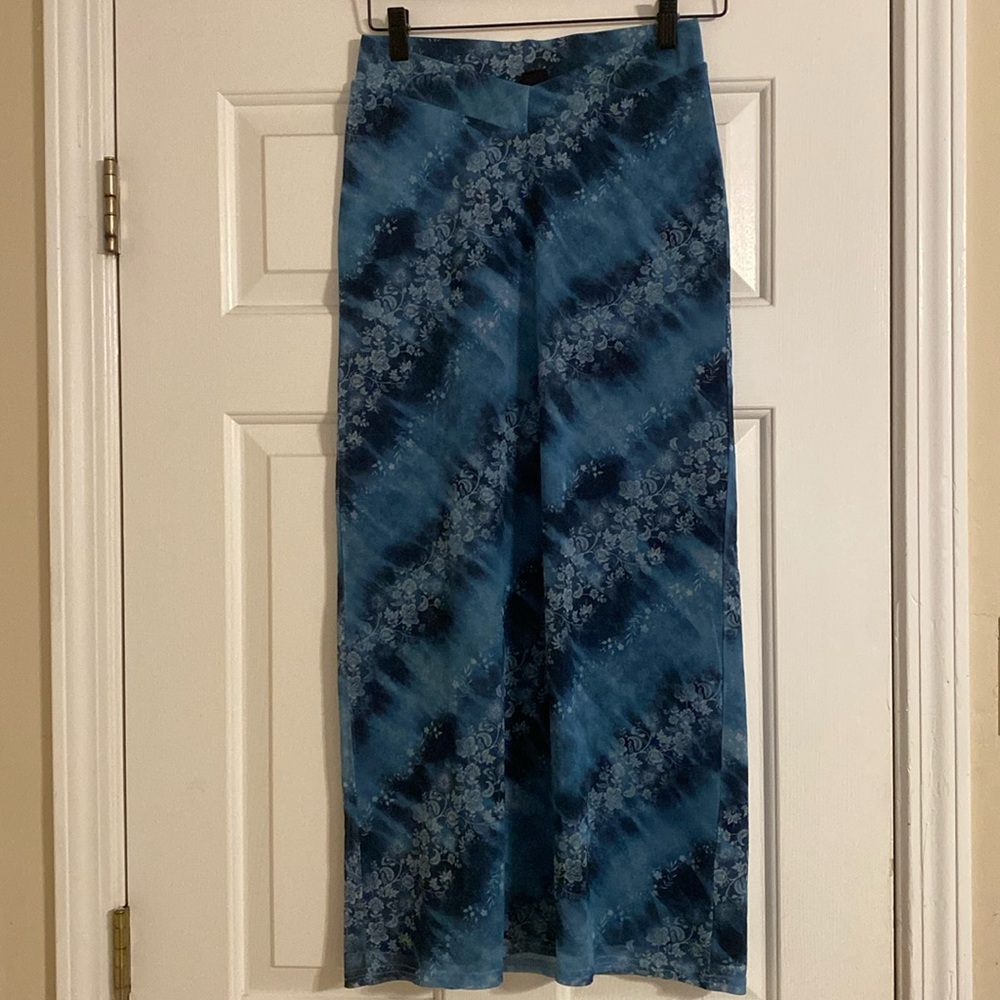 Urban Outfitters Blue Gwen Printed V-Front MIDI Skirt size Small